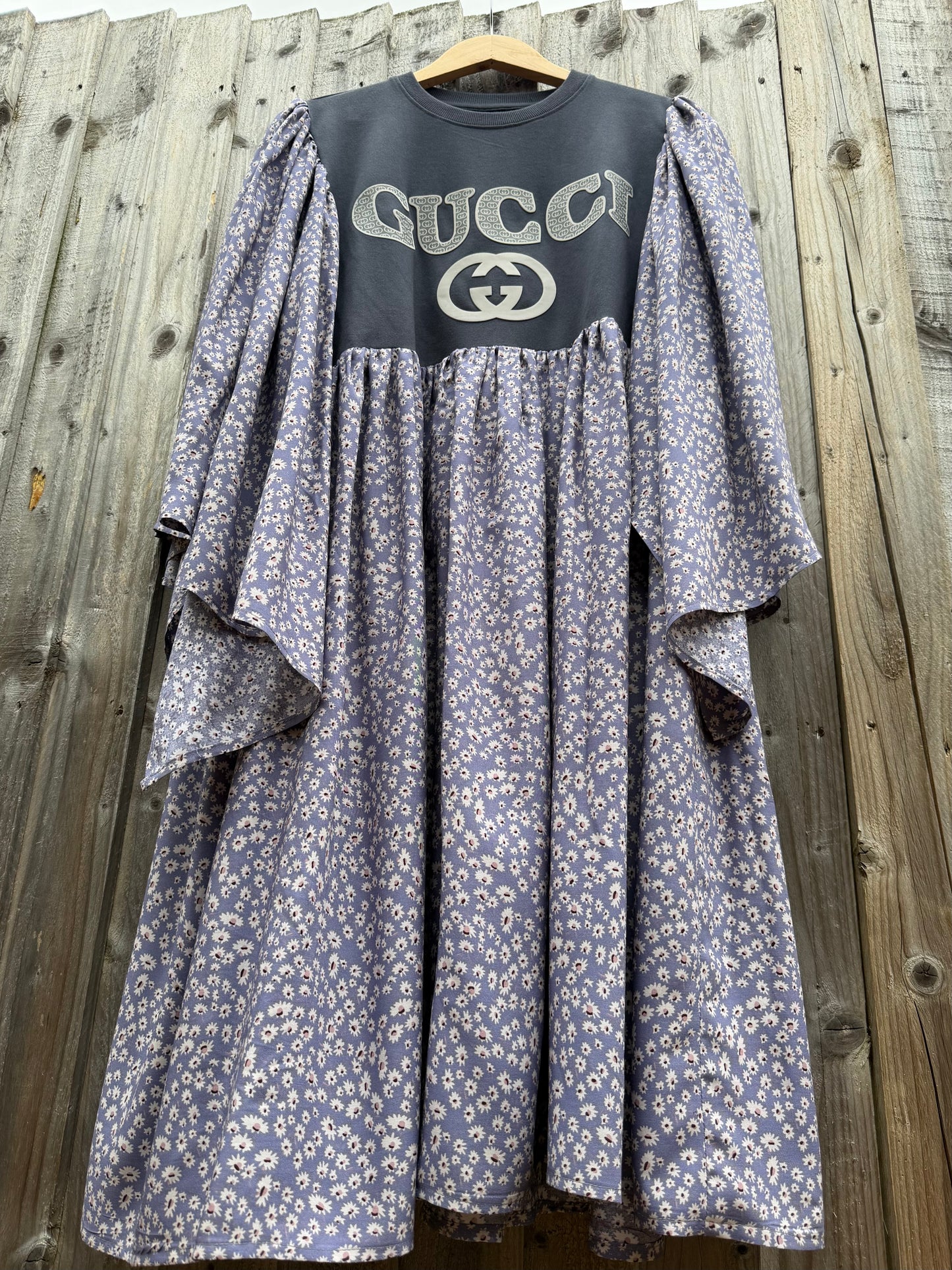 ‘Ditsy & Gucci’