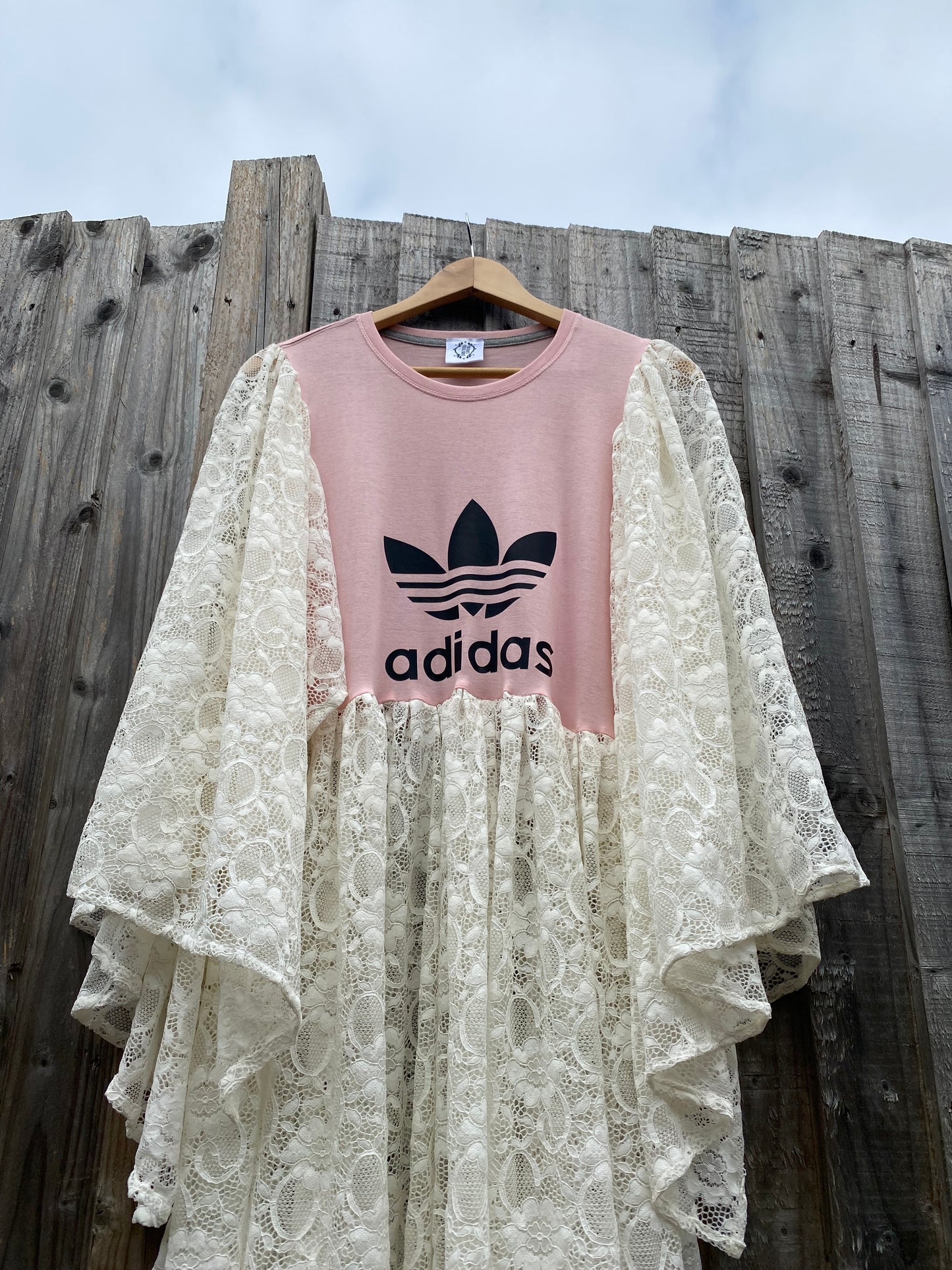 ‘Bubblegum Lace’