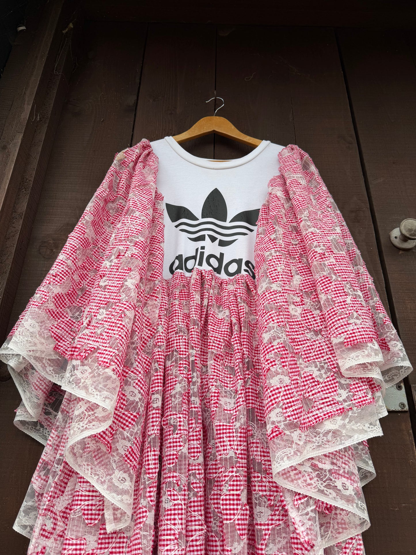 ‘Romantic Picnic’