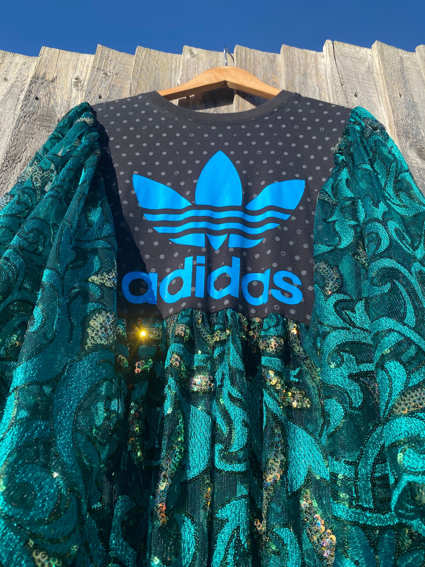 ‘Midnight Secret Garden’