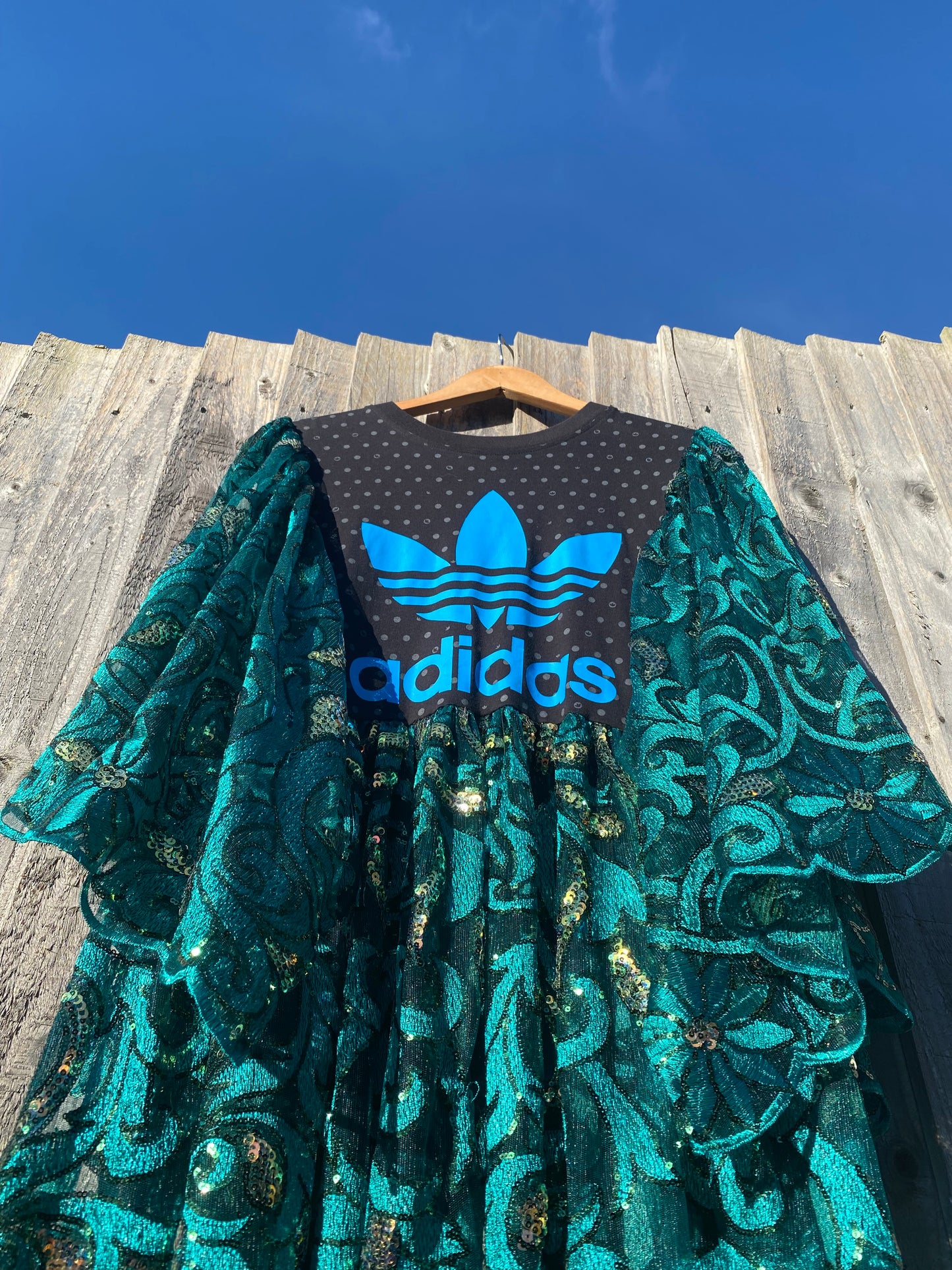 ‘Midnight Secret Garden’